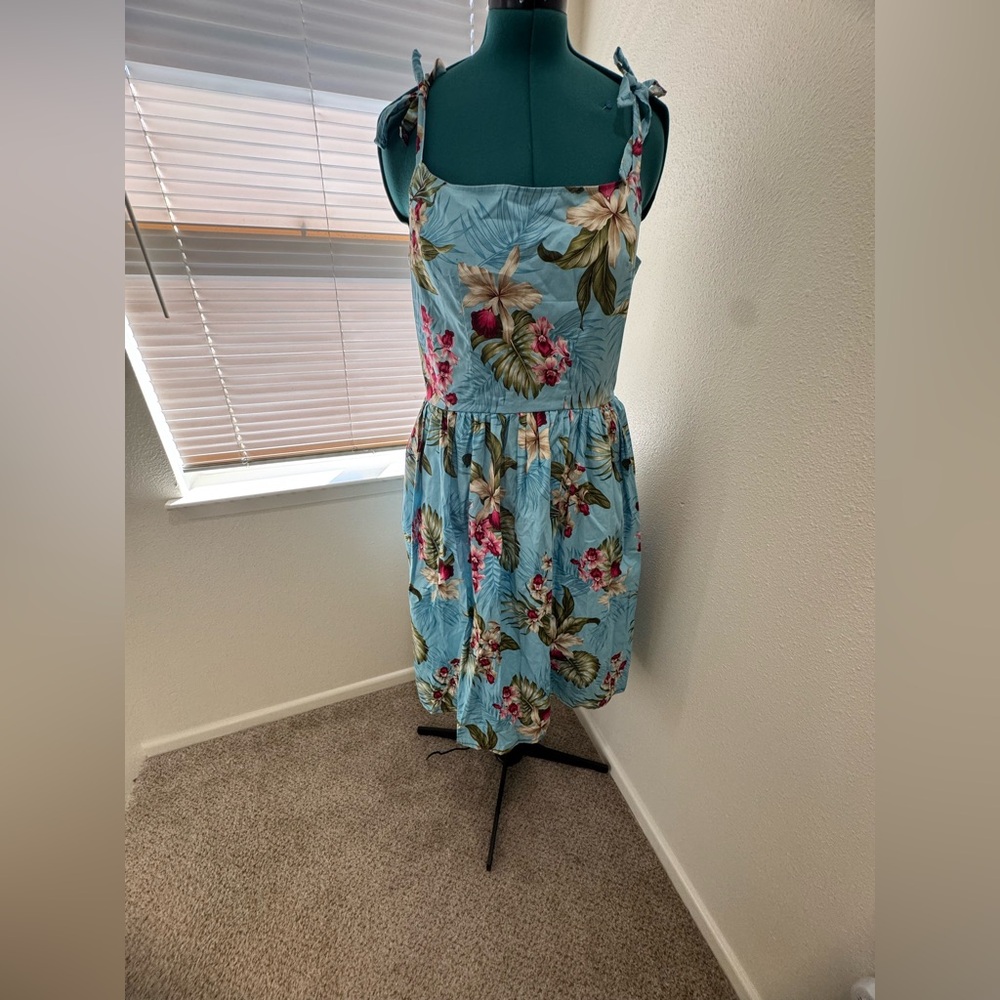 Blue floral Aloha dress from Ains & Elke Style Haus with ties at the straps